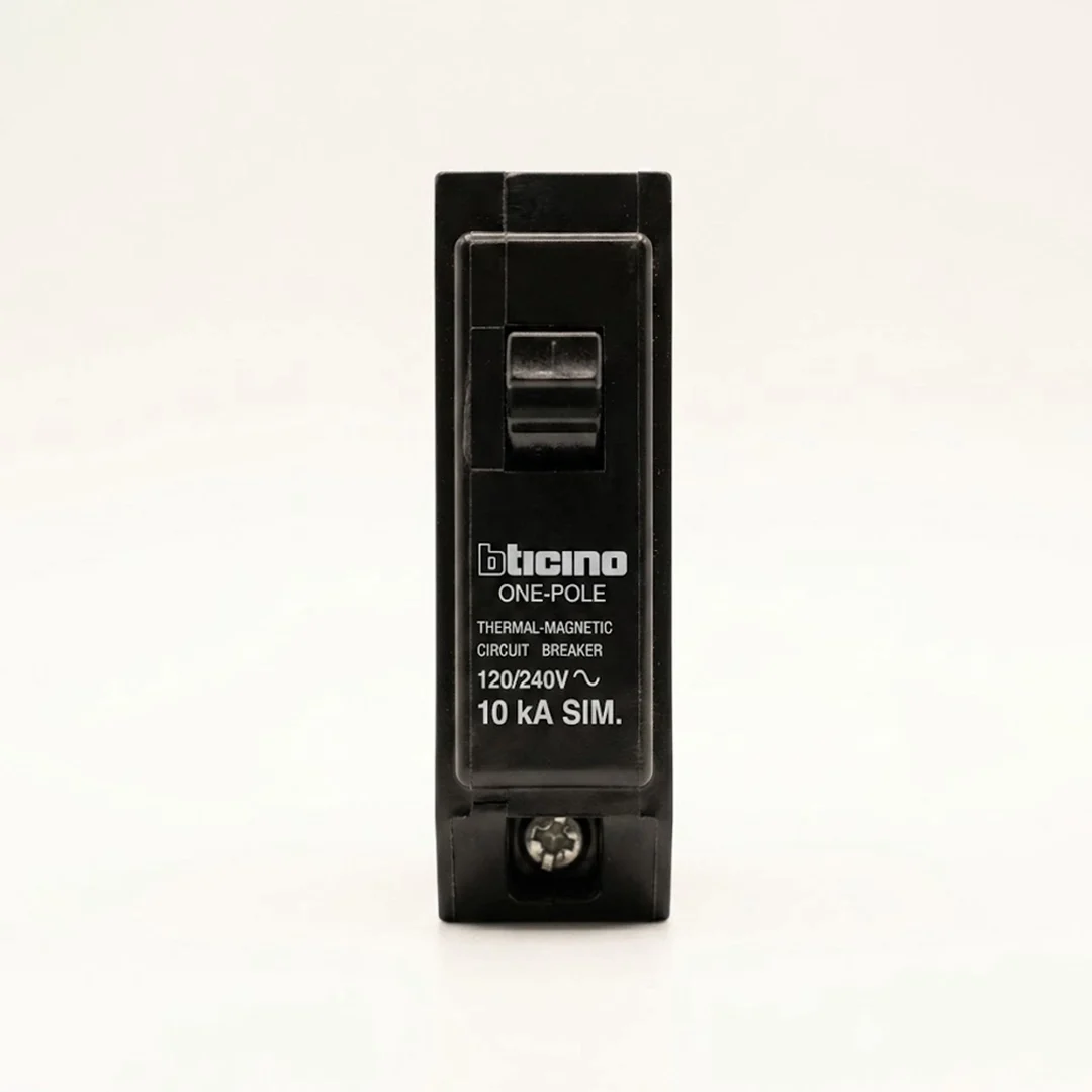 breaker enchufable tiven