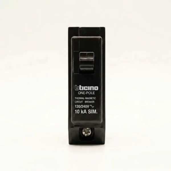 breaker enchufable tiven