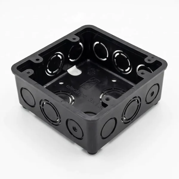 Caja de Policarbonato Negra 4x4 Libre de Halógenos